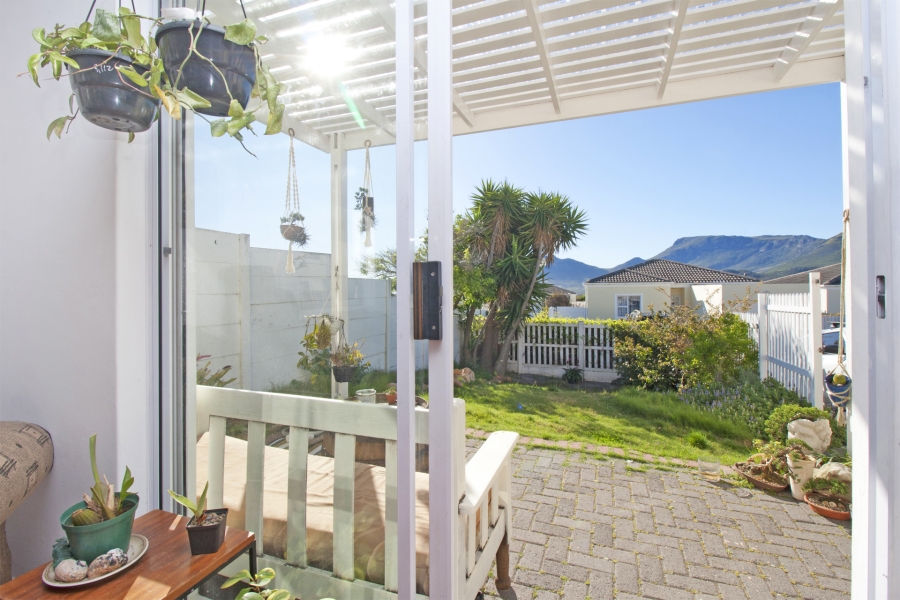 2 Bedroom Property for Sale in Capri Western Cape